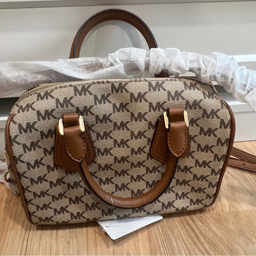 NWT Michael Kors Small Aria Satchel Tote Handbag Natural/Acorn Logo